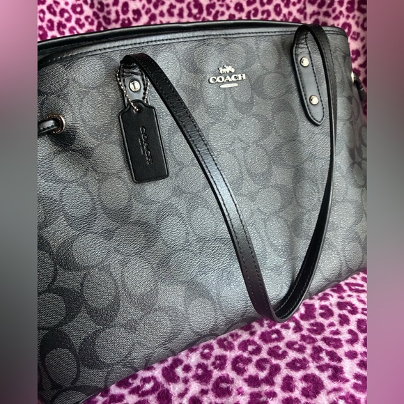 COACH Shoulder Bag,Coach Black Signature Shoulder Bag - Picture 2 of 16